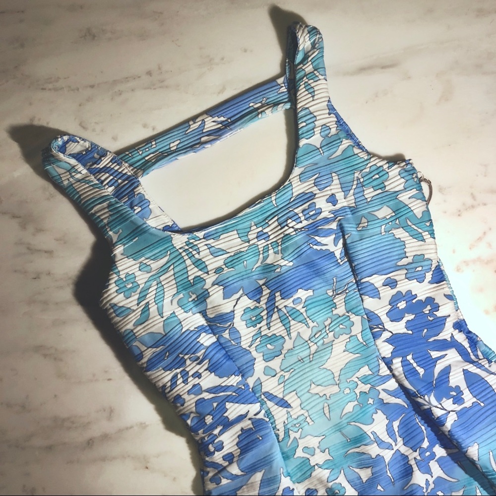 Jennifer Lopez Fitted Blue Floral Mini Dress - Picture 5 of 7